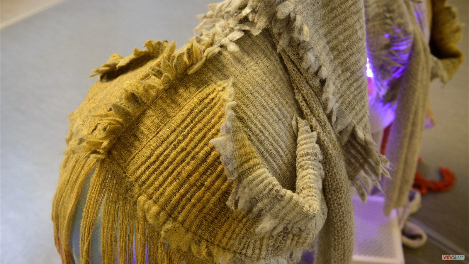 Feutre, maille et fibre mère : Toison agro-vestimentaire, le vêtement INTERCONNECTÉ (2025) Annie Pilote, crédit : Paul Cimon